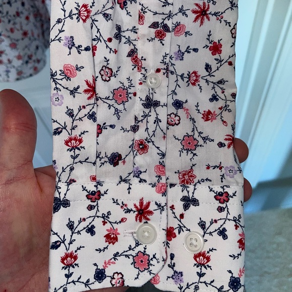 Express Extra-Slim fit dress shirt; Small; White w/ Floral pattern - Picture 7 of 7